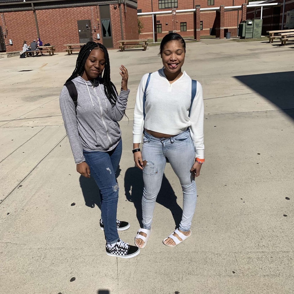 White crop top sweater